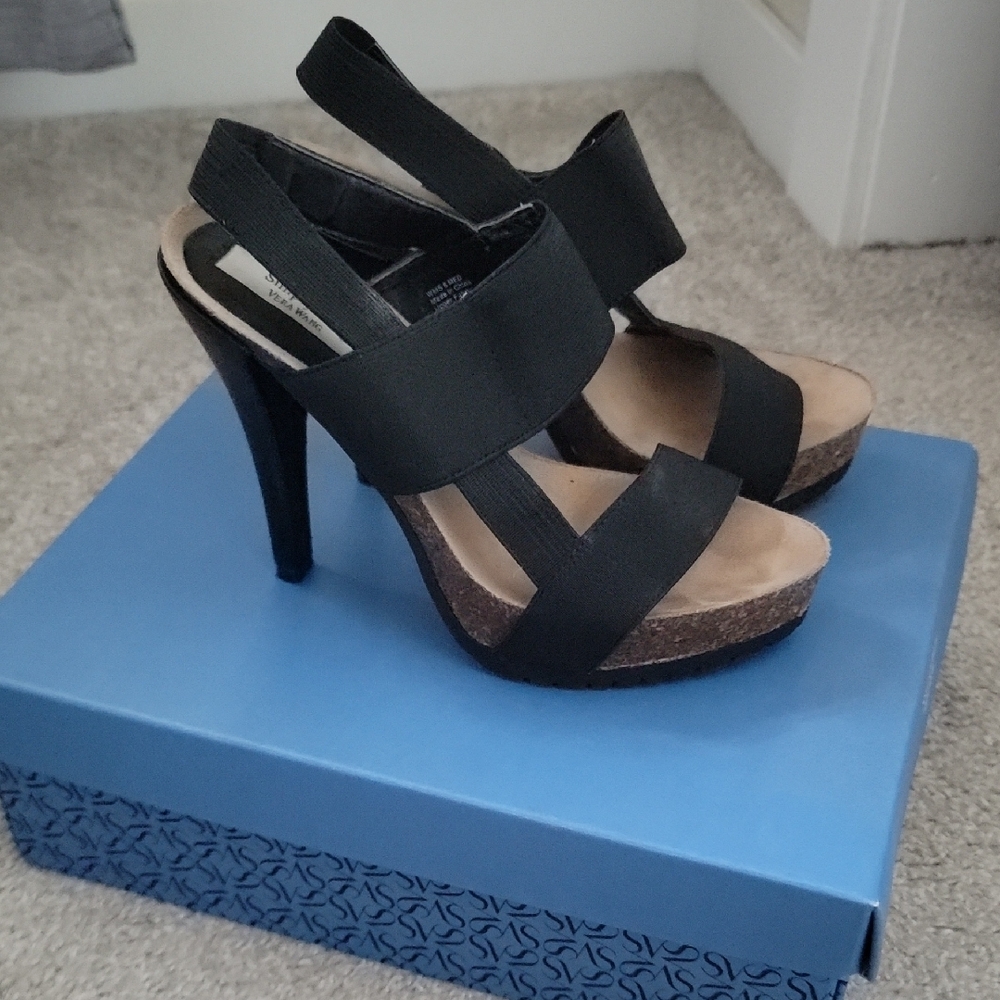 Vera Wang Black and Tan High Heel Sandals
